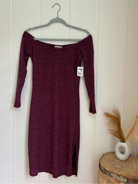 NWT Charlotte Russe Off-Shoulder Ribbed Midi Dress in Plum